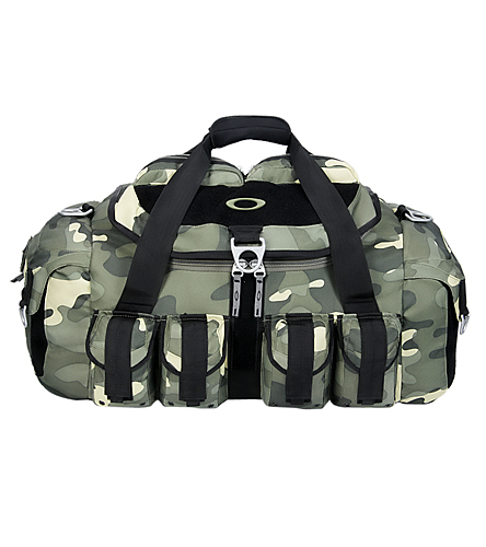 Oakley Men S Mechanism Duffel At Swimoutlet Free Shipping Oakley Men S Mechanism Duffel At Swimoutlet Free Shipping